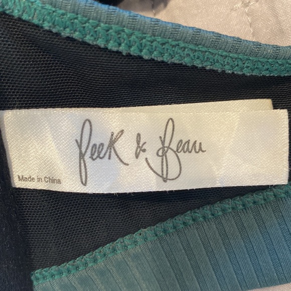 Triangle two-piece top - Picture 6 of 7